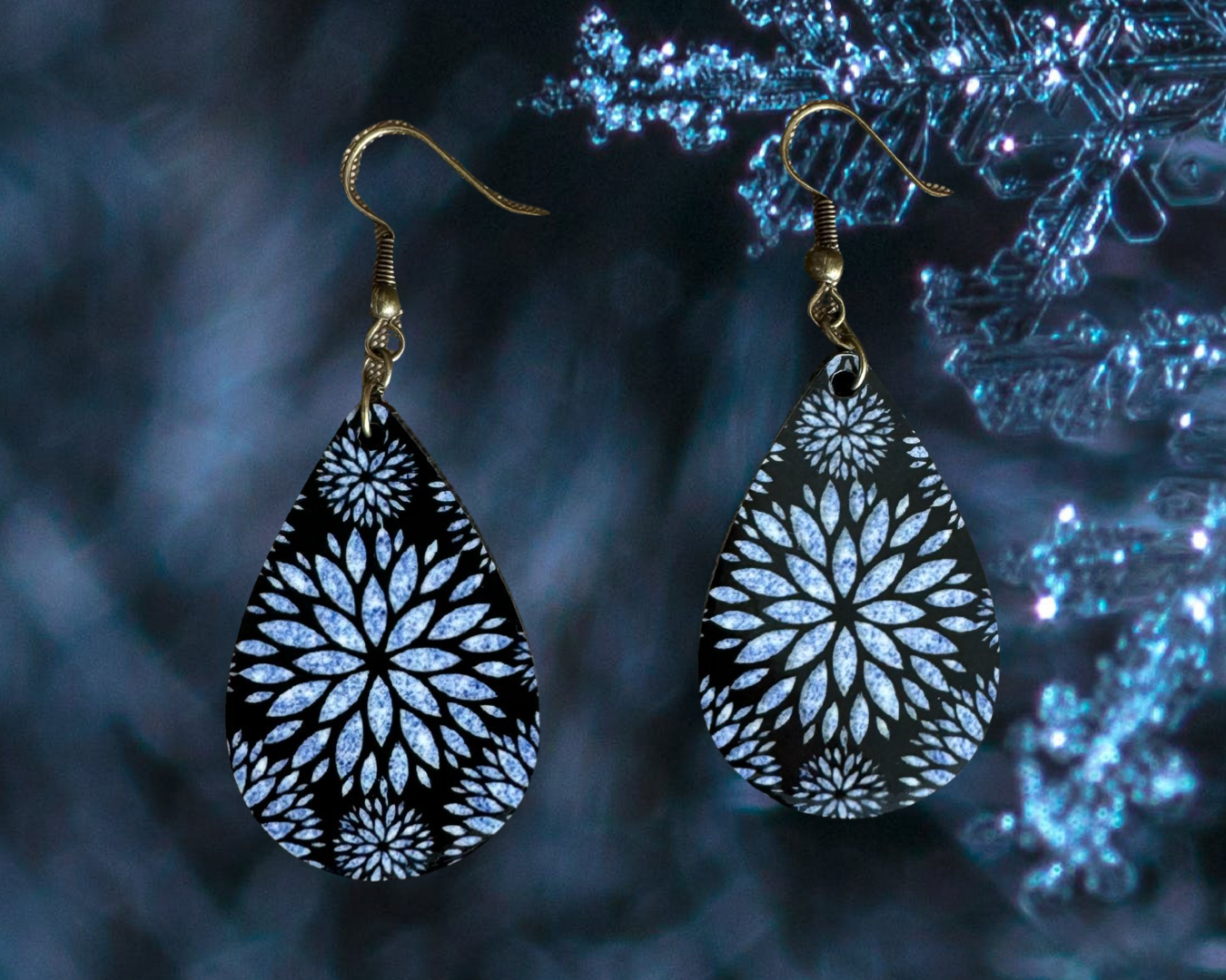 Winter nights teardrop earrings